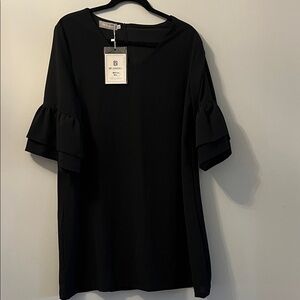 Black Ruffled Sleeve Top